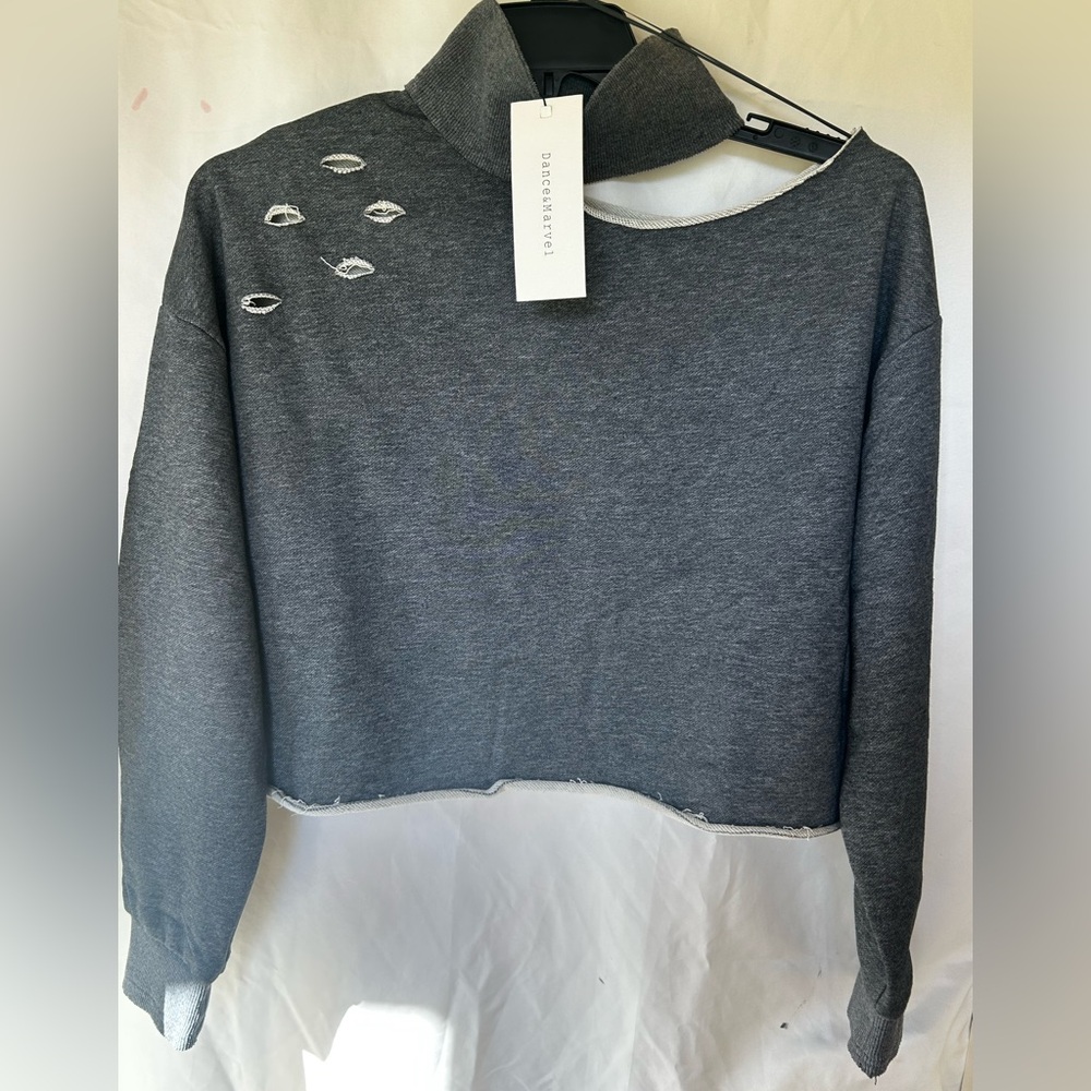 ❌❌SALE NWT Charcoal Grey cut out Cropped Sweatshirt